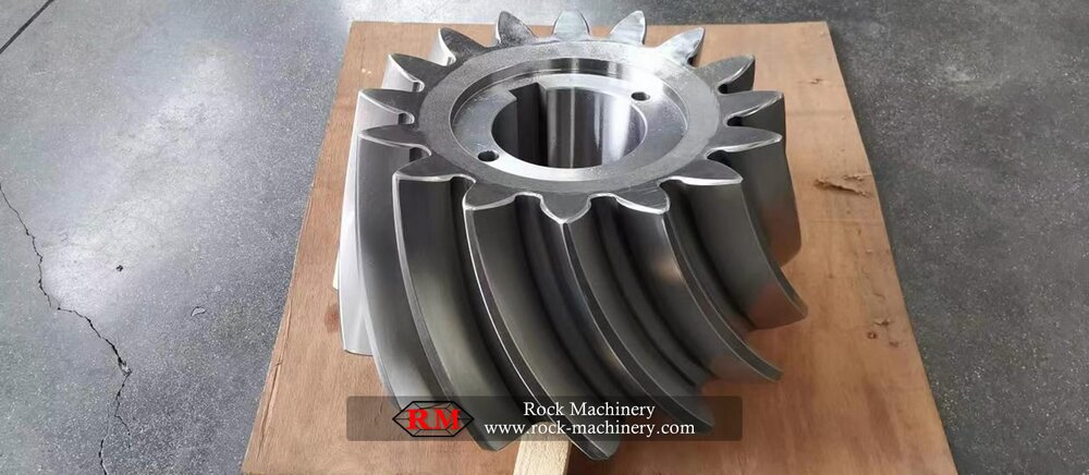 Metso 54X75 pinion 17 302 955 001, transmission drive gear