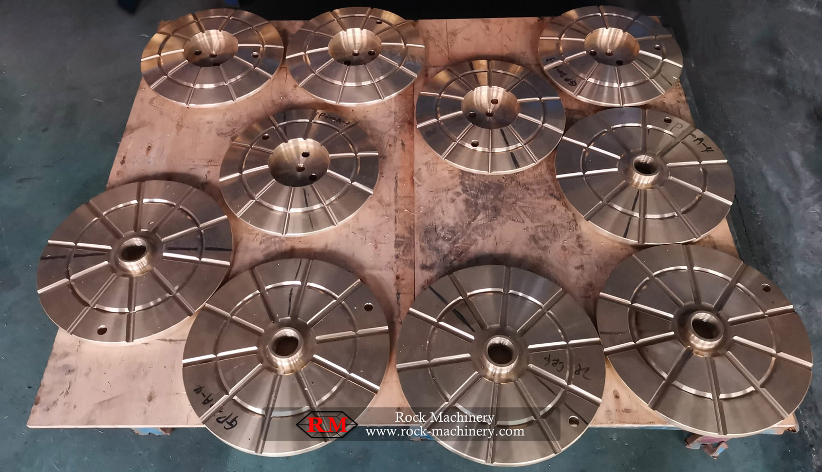 metso GP300 cone crusher bearing