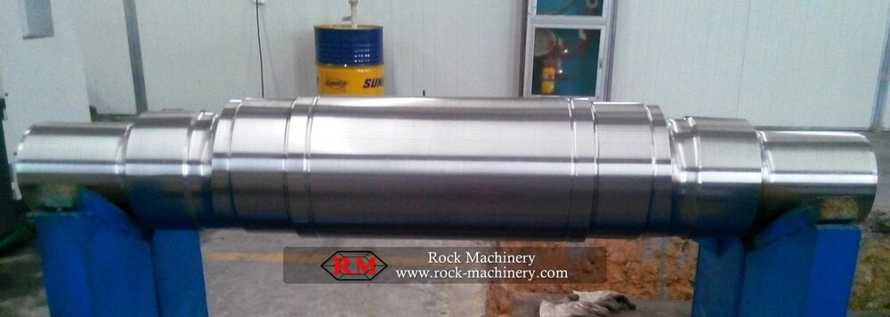 jaw crusher eccentric shaft, drives the moving jaw