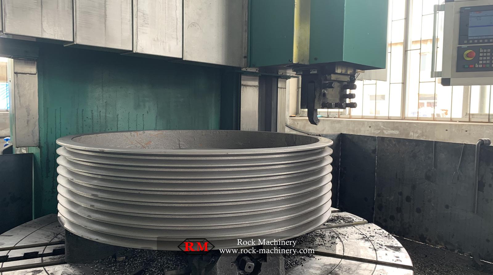 metso jaw crusher belt pulley